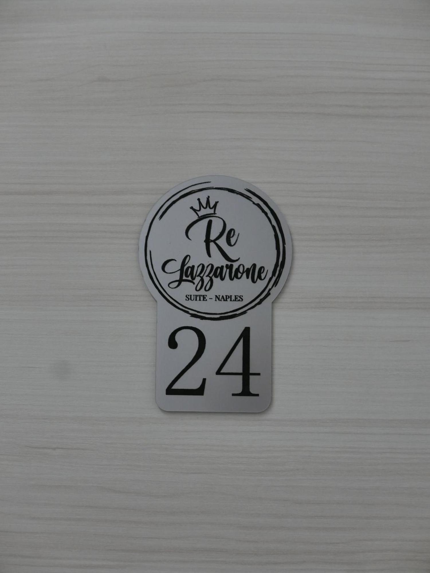 Re Lazzarone Suite Наполи Екстериор снимка