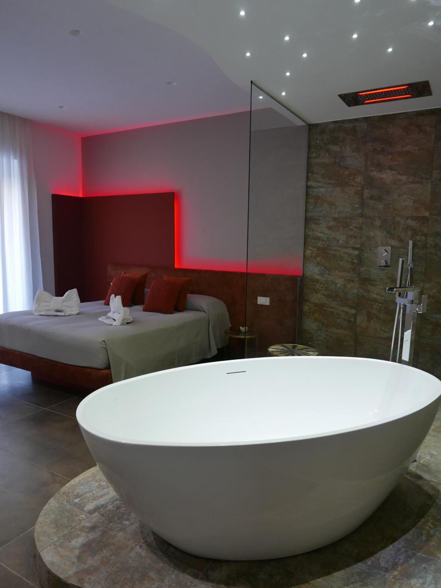 Re Lazzarone Suite Наполи Екстериор снимка