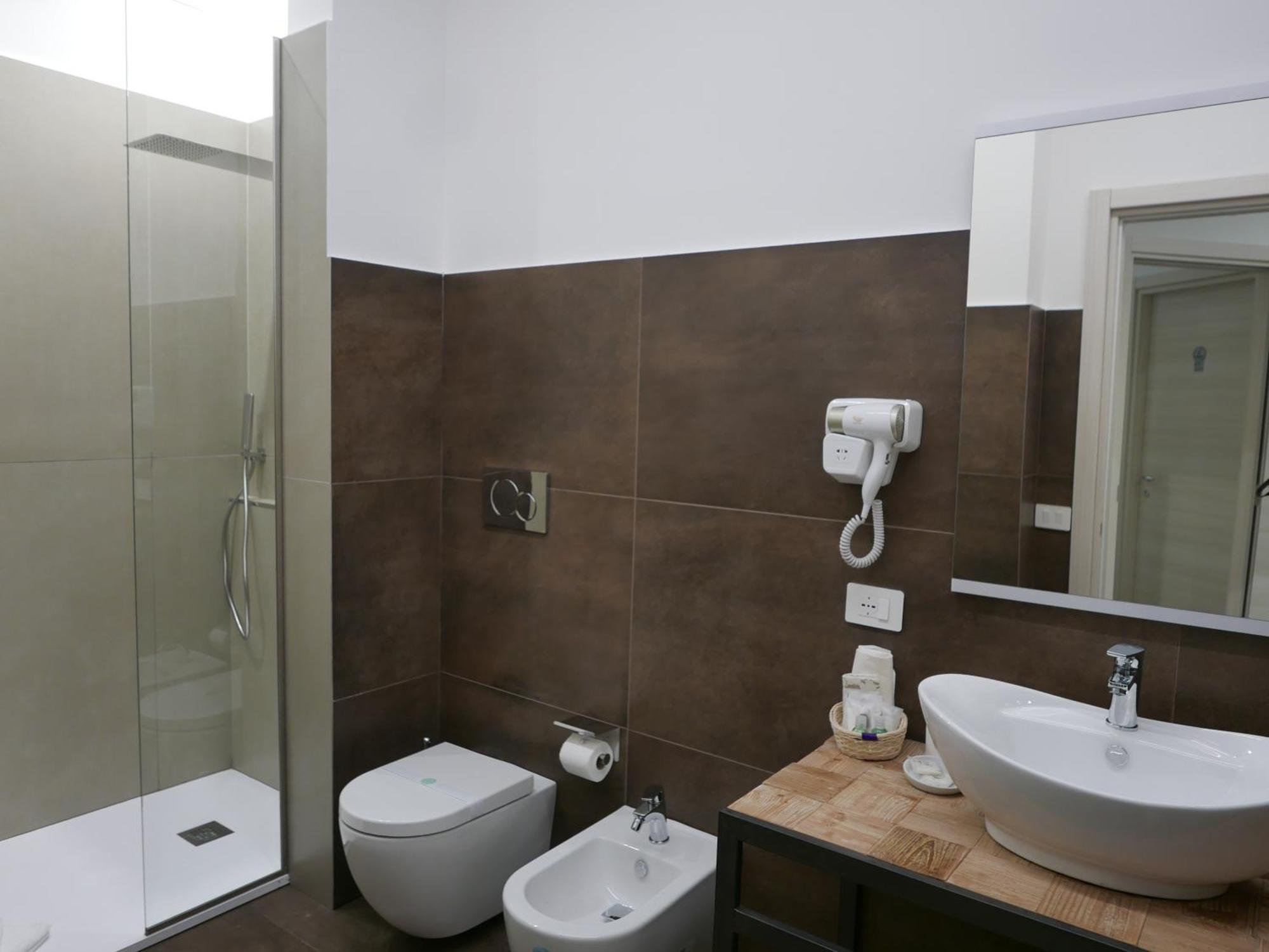Re Lazzarone Suite Наполи Екстериор снимка
