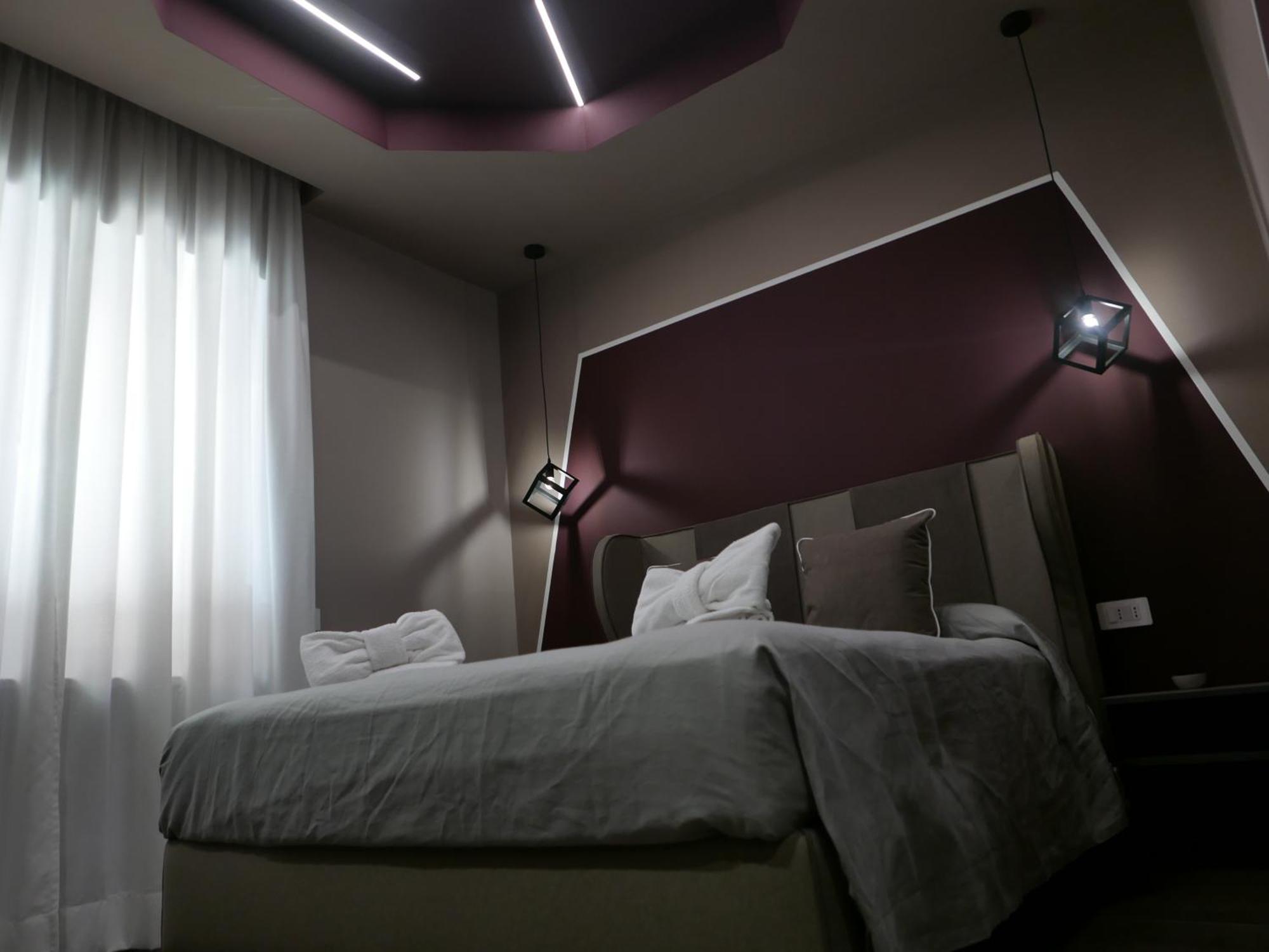 Re Lazzarone Suite Наполи Екстериор снимка