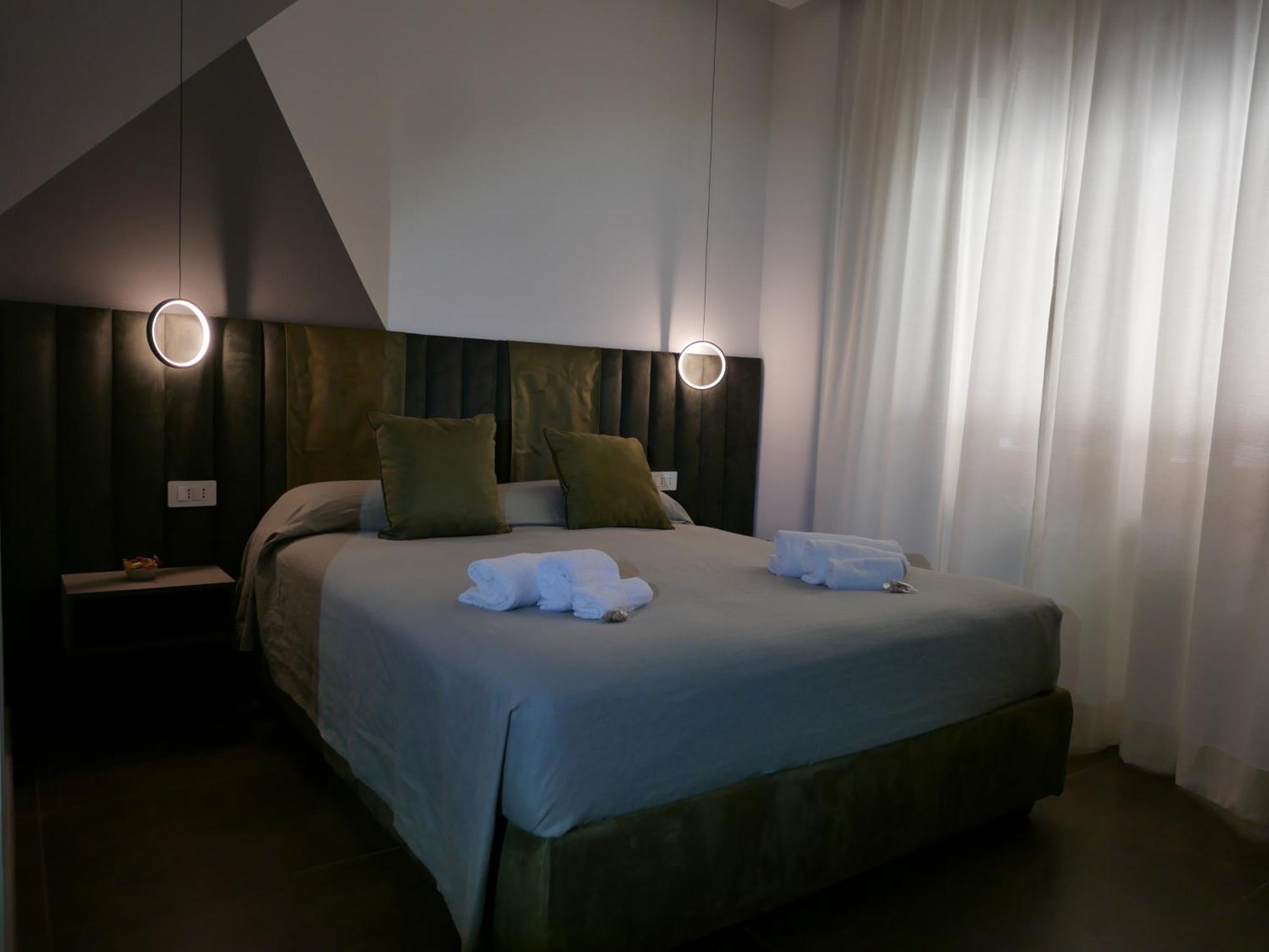 Re Lazzarone Suite Наполи Екстериор снимка